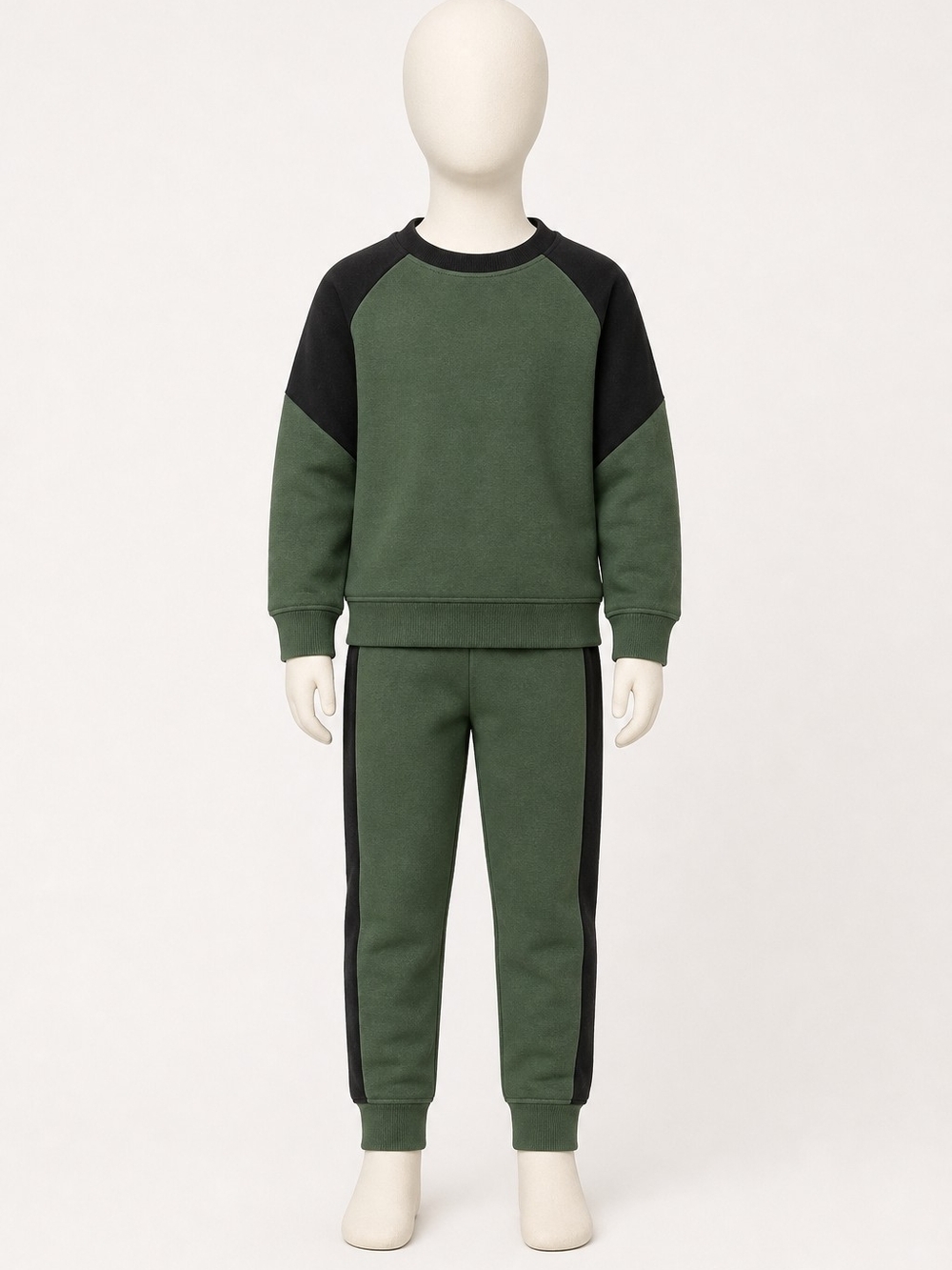 Source Unknown Olive Green and Black Kids Matching Set T